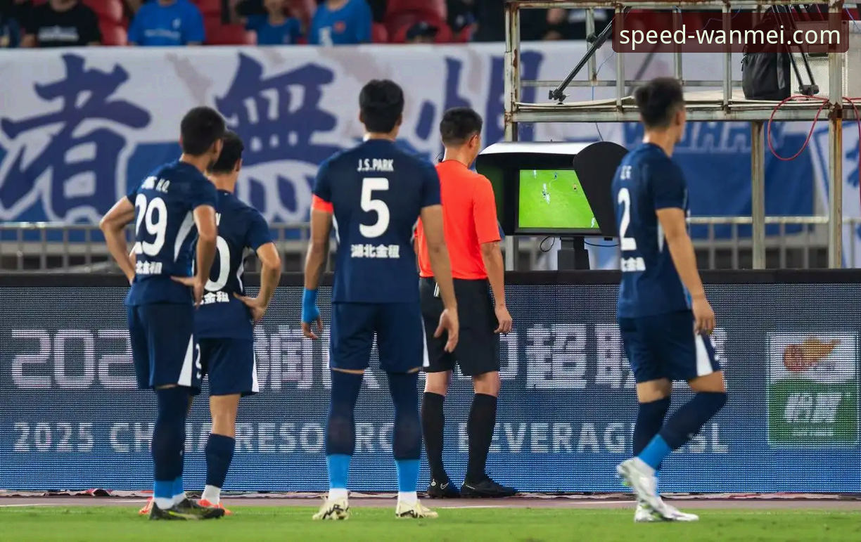 青岛海牛3-1击败上海海港赛事回顾与完美体育App观赛体验